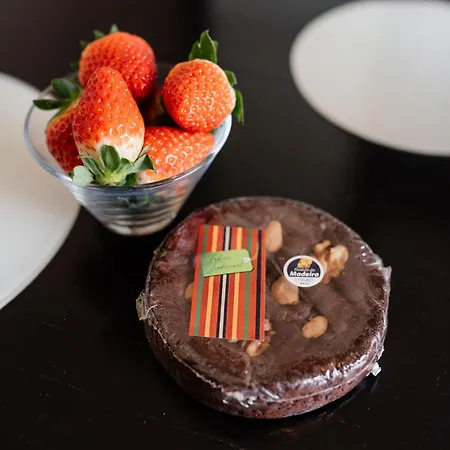 Luxurious Lido-sun Island X1v Apt.free Parking Funchal (Madeira)