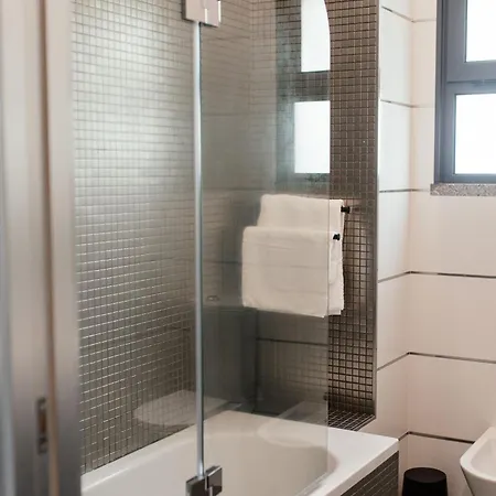 Luxurious Lido-sun Island X1v Apt.free Parking 아파트 푼샬