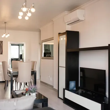 Апартаменты Luxurious Lido-sun Island X1v Apt.free Parking Фуншал